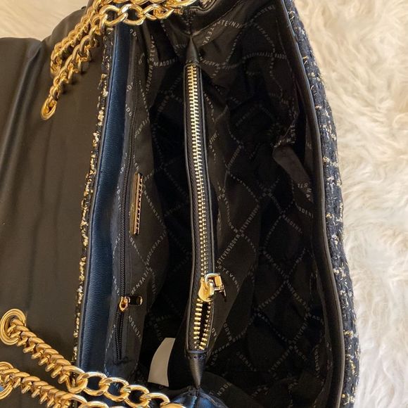 Steve Madden (Bledger)Shoulder Bag - Black & Gold - Picture 9 of 13